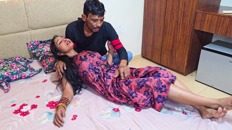 Kilash: 主人以给她双倍工资为借口操了女仆