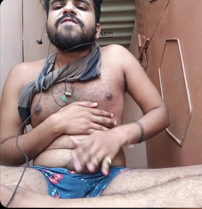 IsmaatDeva: A Sexy Masturbater Doing Handjob with Full of Hornyness