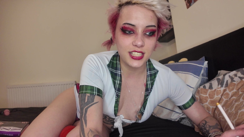 Glitterqueen1999: Geh weg, stiefbruder und versuchst zu lernen