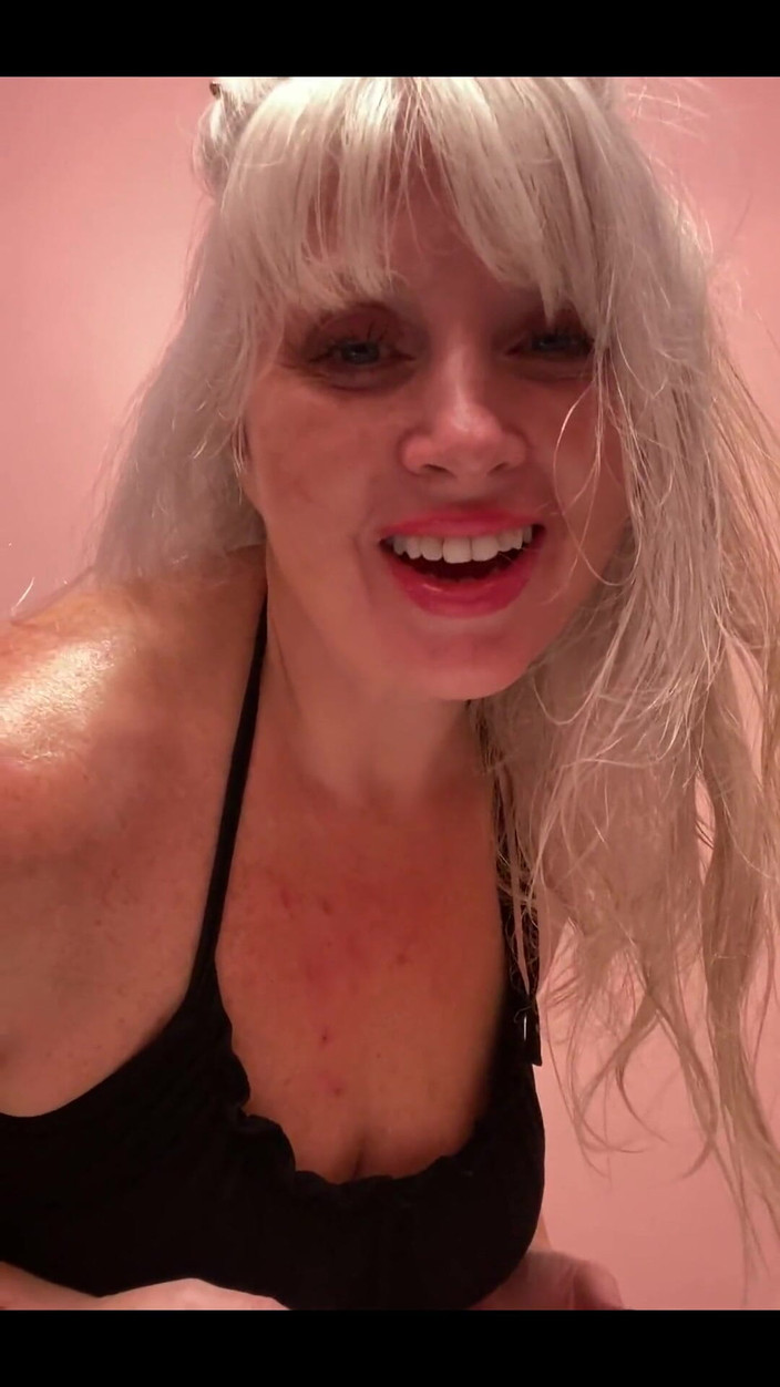 PaintedRose: Anneyle dans edin!