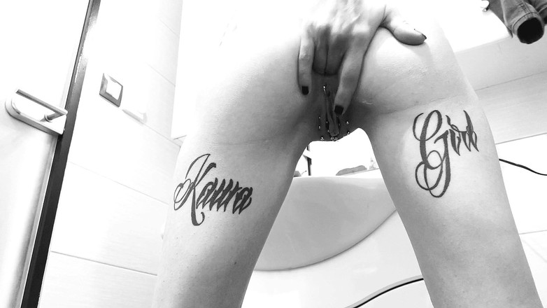 InkedKawaGirl: 핑거링하는 겸둥이 엉덩이