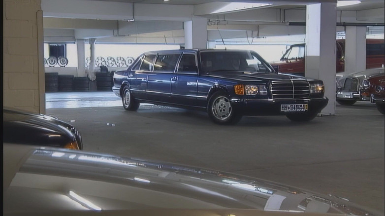 Romance with Love: Cewek hot rambut pirang ini lagi asik nyepong kontol teman...