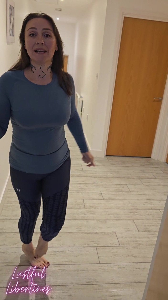 Lustful Libertines: Nachbarn Pinkeln Verzweiflung an Meine Tür, Schritt