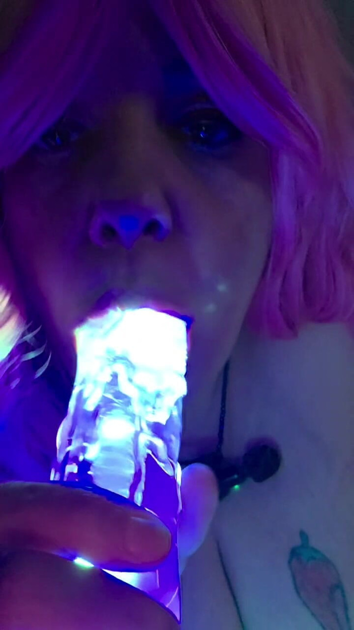 LustyPeachesofSin: Sucking on My Lighted Dildo