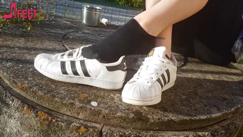 Smokin Fetish: Petra smokes her ciggaretes outdoor