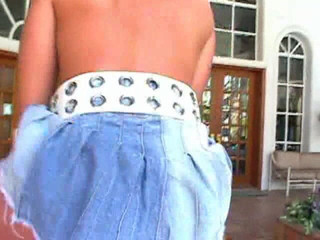 Radical: Calda troia sporca semplicemente adora la sborra sul suo viso