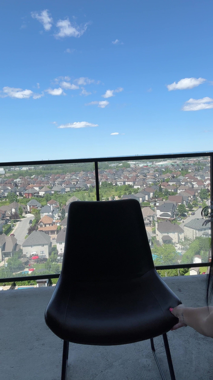 Miss Lexa: 继妹阳台潮吹