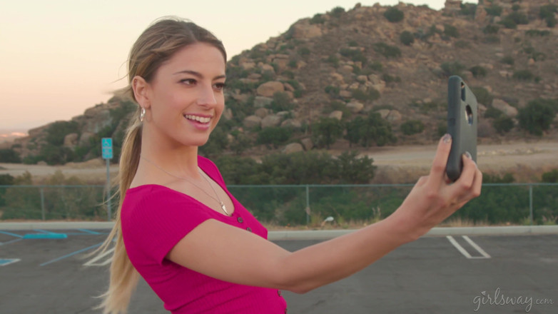 Girlsway: GIRLSWAY - Road trip