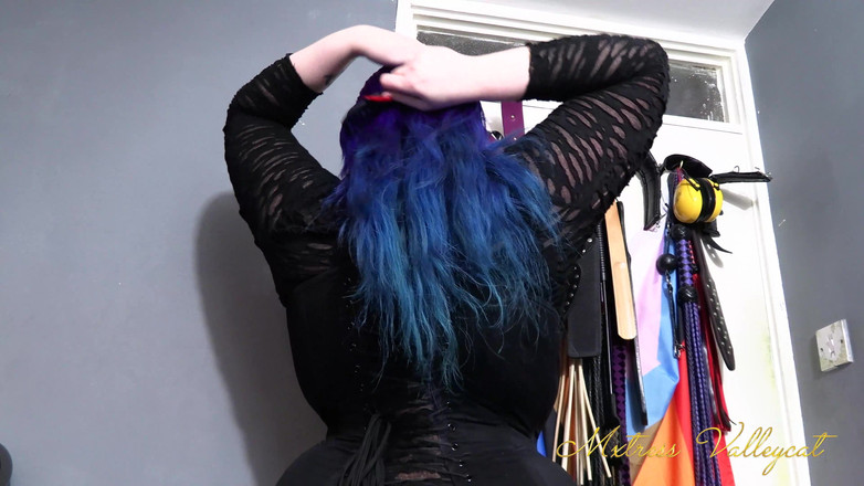 Mxtress Valleycat: Fetiche de pelo morado largo