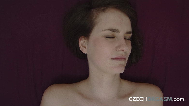 Czech Orgasm: Tcheca orgasmo 114 bdsm jogar - amador sub gosta de chicotadas, fisting...