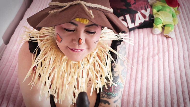 Mei After Dark: Scarecrow Dildo Play
