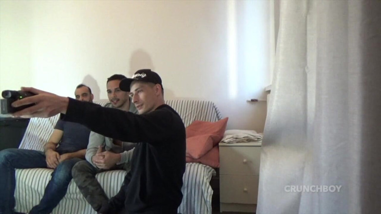 Home web camera: Webcam with slut Latino fucked raw by top Arab
