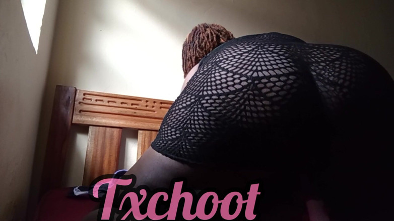 Txc_hoot: I Can Feel Your Dick Is Getting Hard