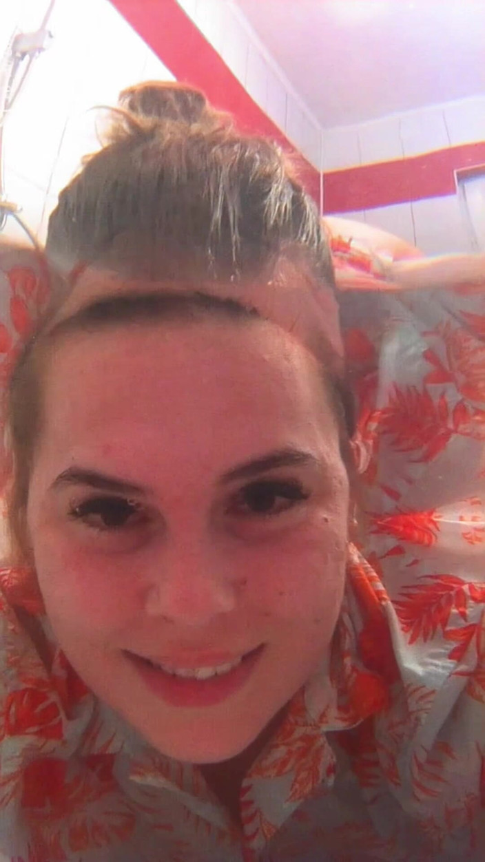 Sexy_Emeli: Breath Holding Underwater in Bathtub and Record with Waterproof Camera
