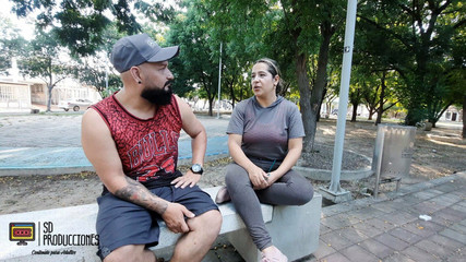 markus: Ontmoet een klasgenoot in het park en ik nodig haar...