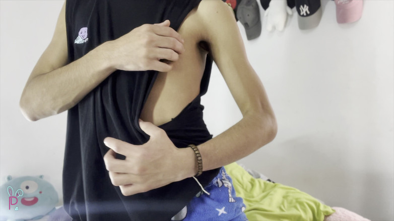 Isak pervert: Mladá Kolumbijka s obrovským ptákem stříká, dokud nevybuchne s potěšením