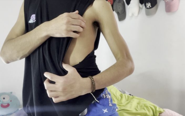 Isak Perverts: Jonge Colombiaanse met een enorme lul komt klaar totdat hij...