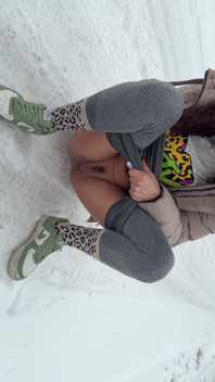 The Snow - Piss, Alternating