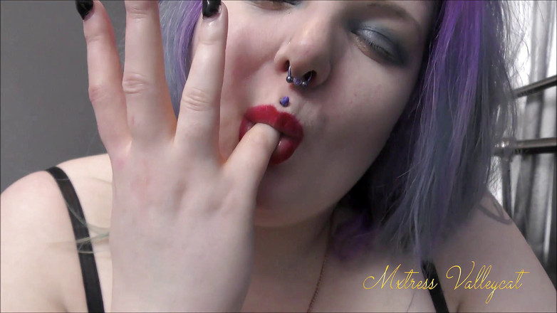 Mxtress Valleycat: Lizanie rąk