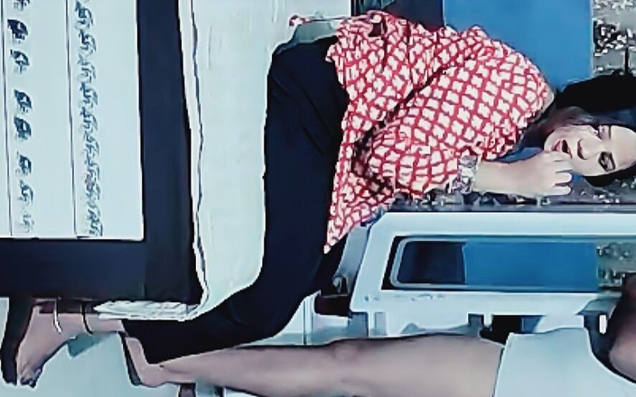 Hot Sis: Latika Hard Core Wielki Kutas