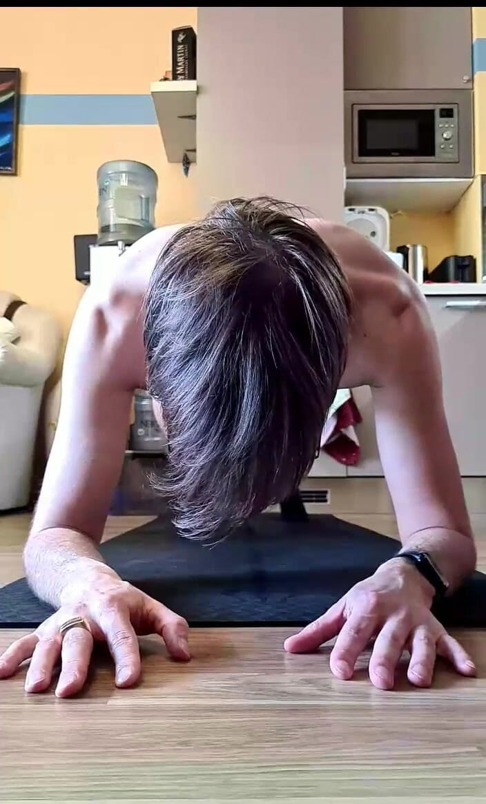 GayDuplo: Просто делаю мои утренние упражнения в Jockstrap