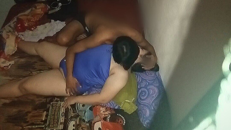 my_wife_chubby: 섹시한 란제리를 입고 유혹하는 이웃의 마누라