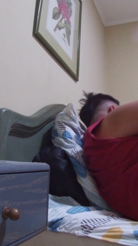 Amateur Hotel Masturbation with a Real Cumshot