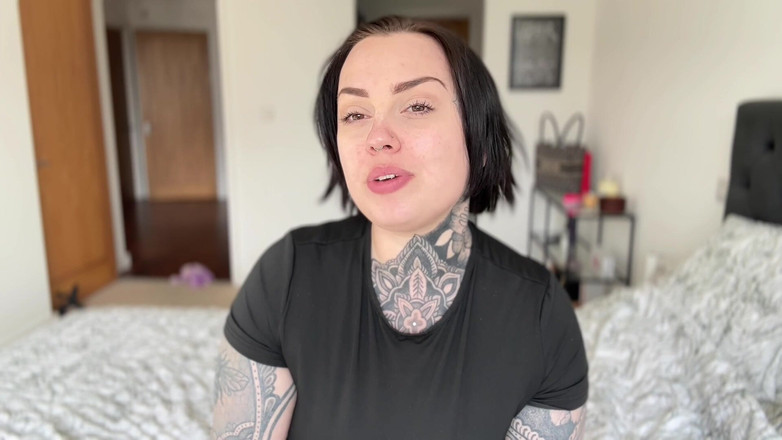 Miss Valentina: Nevlastní sestra tě chytila při tvrdém joi