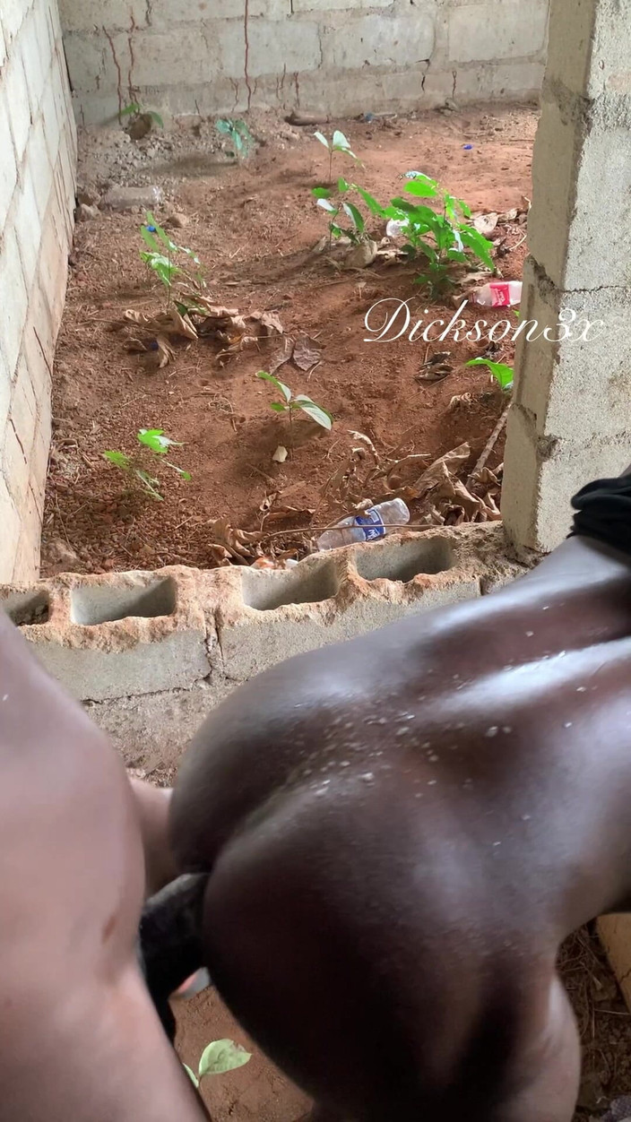 Dickass3x: Scavando una tettona ebano in un edificio incompletabile