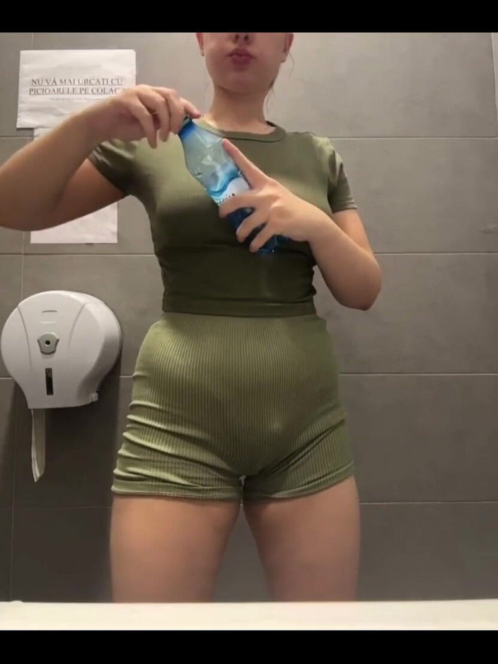 JuiceLussie: Beliebtes mädchen squirtet viel 