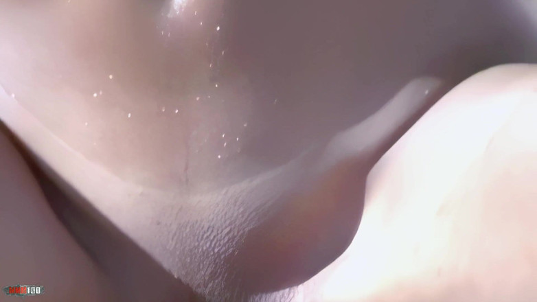 MMM100: Betty Pěkná malá orientální betty se svléká u moře