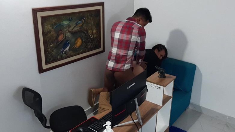 Nala: Sexo En La Oficina
