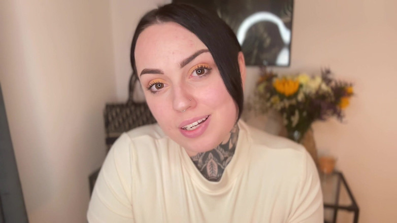 Miss Valentina: Zahýbá mému submisivnímu příteli