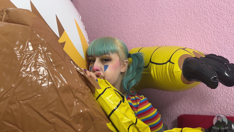 Alice Bean: Гігантський надувний Гріффін