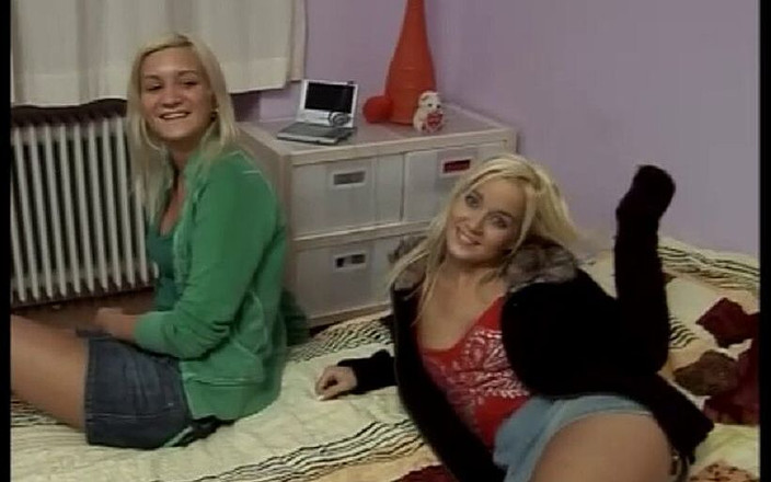 Videorama: Foursome with Two Very Nice Blonde Teens