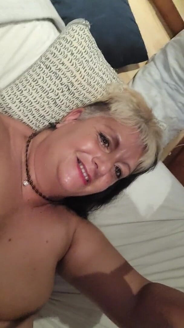 Lujuriosos: Surprise between the tits