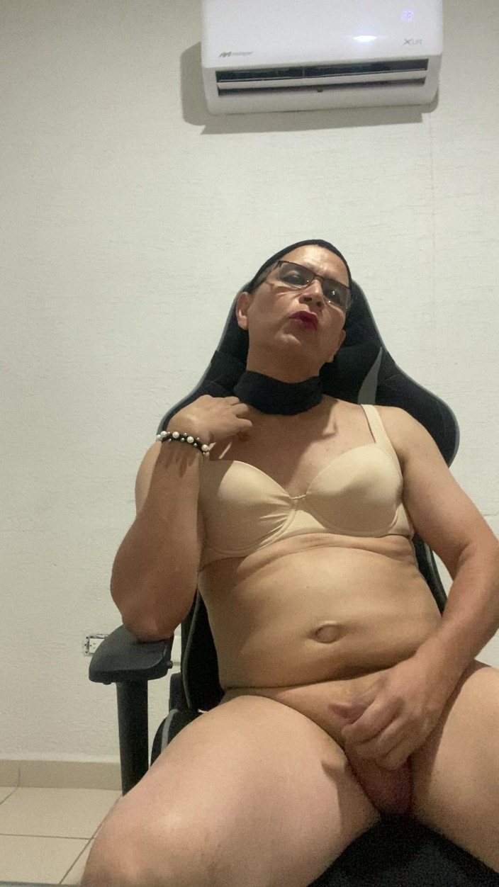 Emmanatmx: Emmanataly desnuda travesti 2