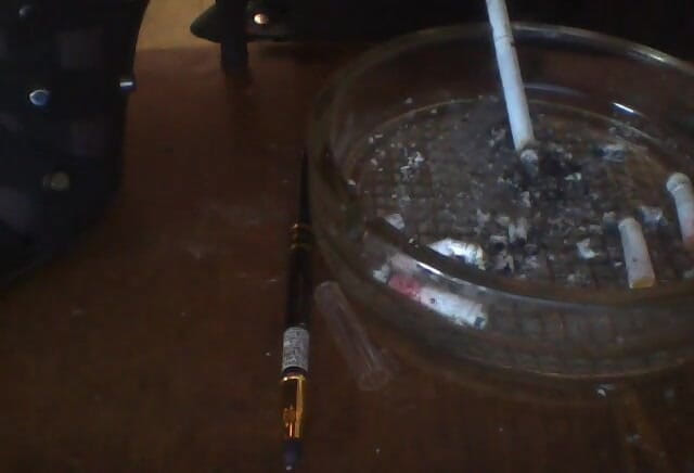 Dominatrix Redsonyja: Kleine penis vernedering lichaam Ik hou ervan om mijn seksslavinnen...