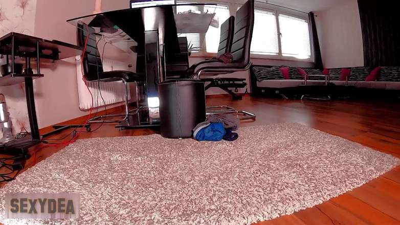 King of datass: Jízda na dildu a stříkání zezadu