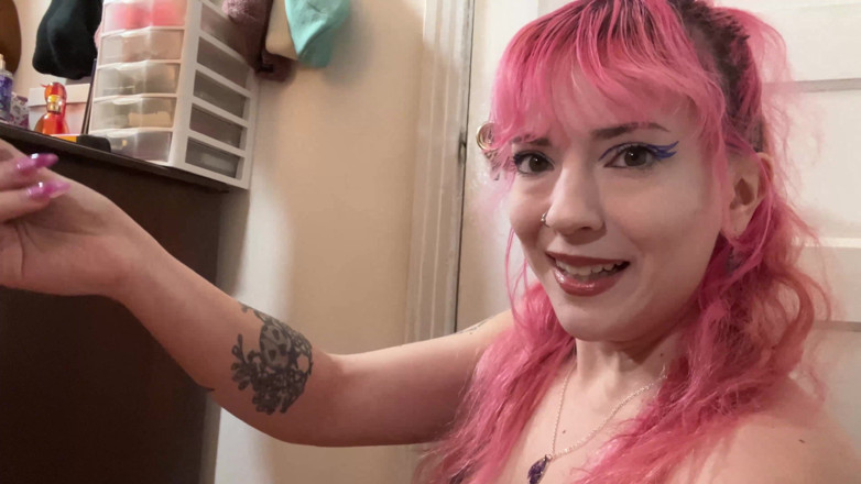 lilredvelvettt: Ex tě zmenšuje pro nové bf