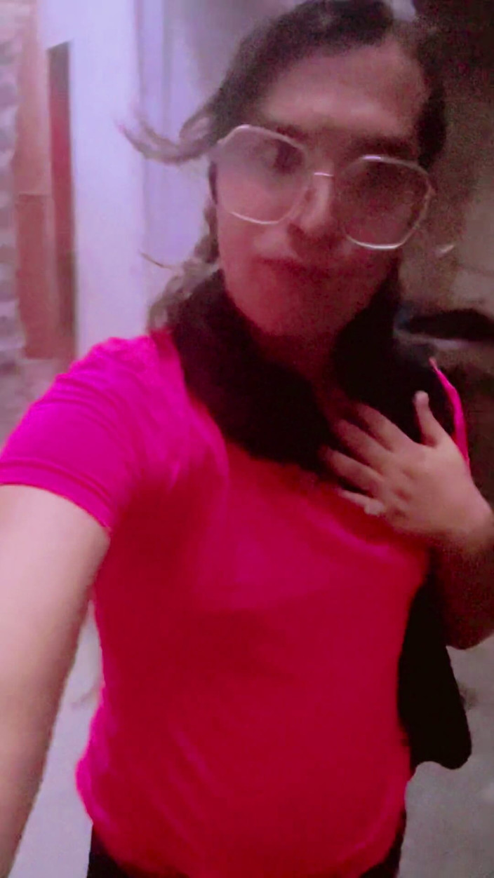 Apple00001: What Sissy Do When She Is Alone