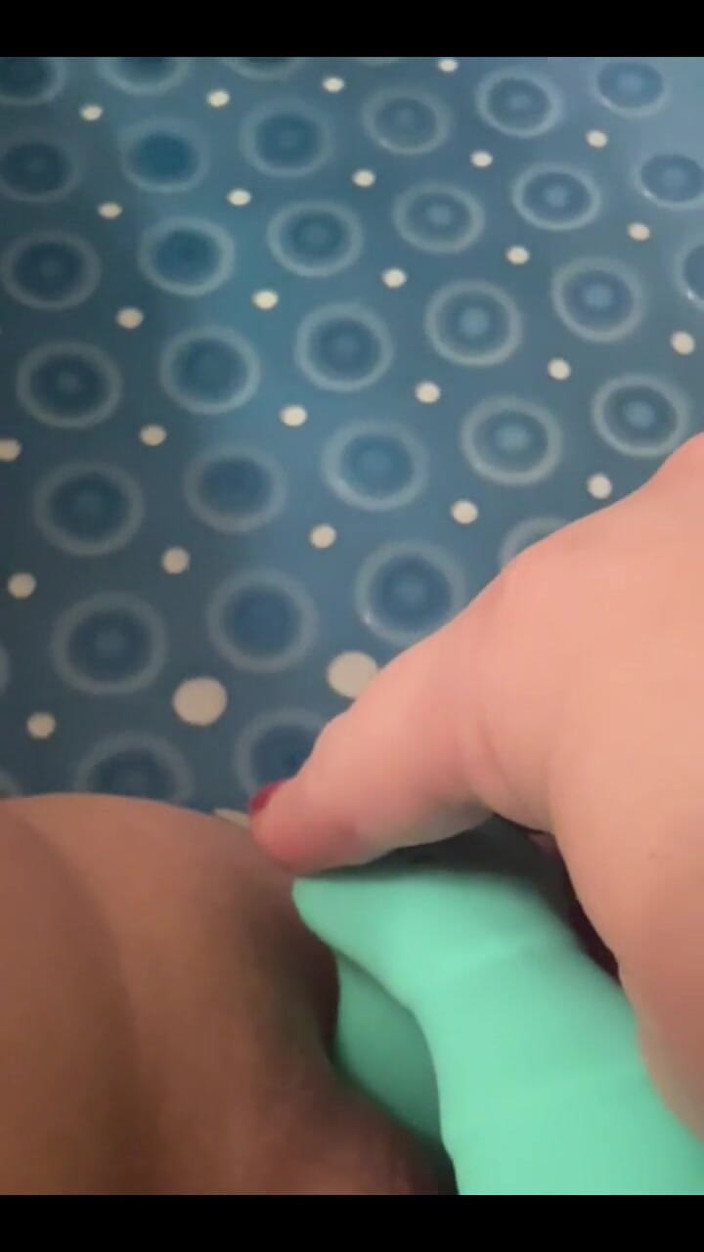 Dirtysecret: I Love This Self Thrusting Dildo