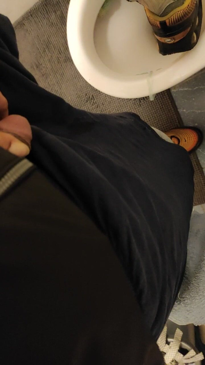 SmokedAlloy2: Dirtyjunkbro na toaletě plné chcanek, páchnoucích ponožkách a mokrých sportovních...