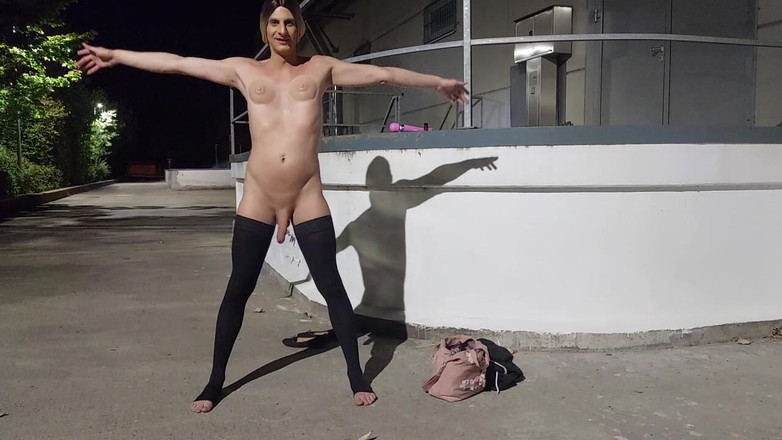 sweetfeet29: 야외에서 바이브레이터로 발정난