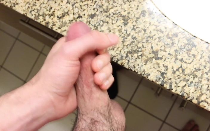 Bigbadfriendlyguy: Hot Guy Jacking off and Moaning in the Hotel Room