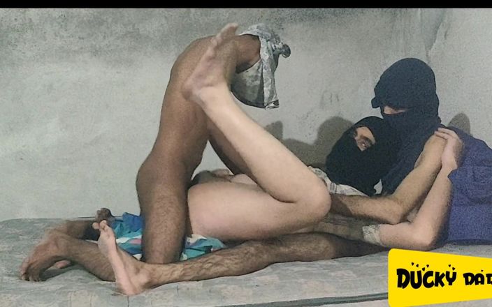 Rabbyal khan: Hijabi slaaf hard geneukt door grote pik Hindi-audio