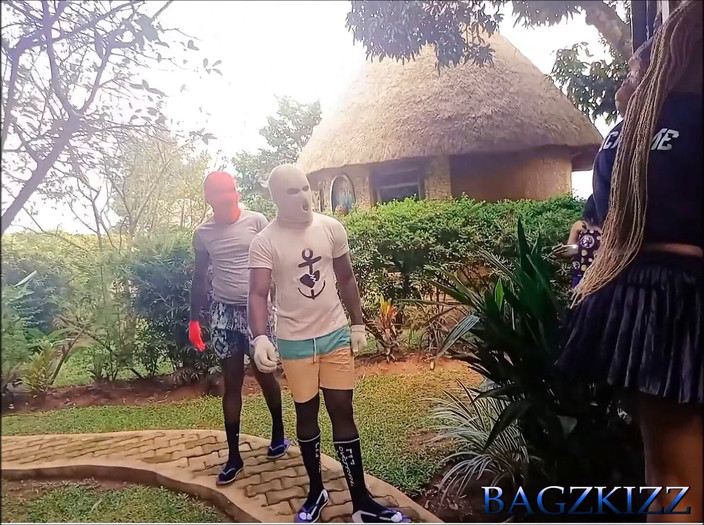 BAGZKIZZ: Trojka hardcore v Holiday Cabin