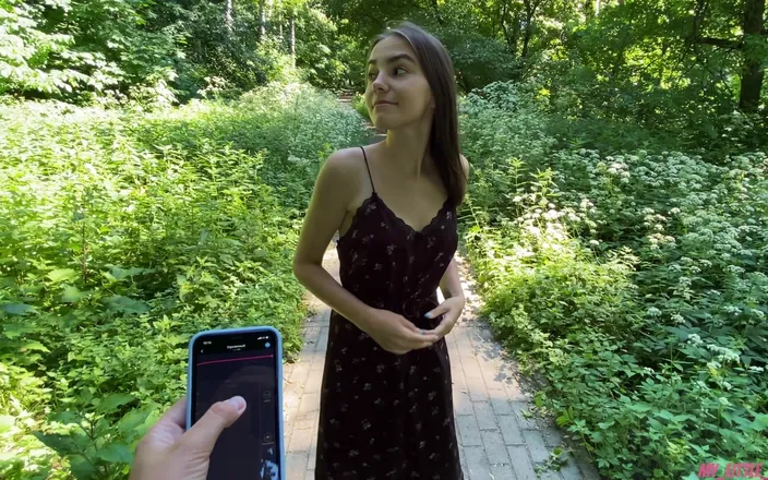 My Little Betsy: Walk In The Woods With Lush Ended With Cuming On...