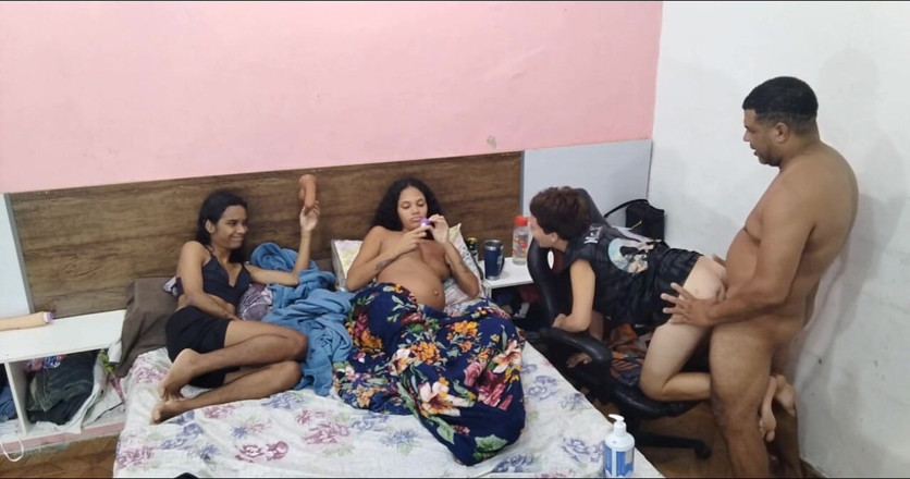 Sapatinha: Orgy with My Female Friend's Wife