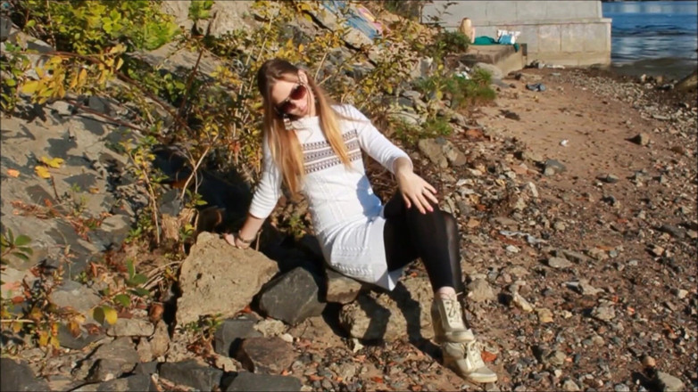 Selfgags classic: Gagged glamour model